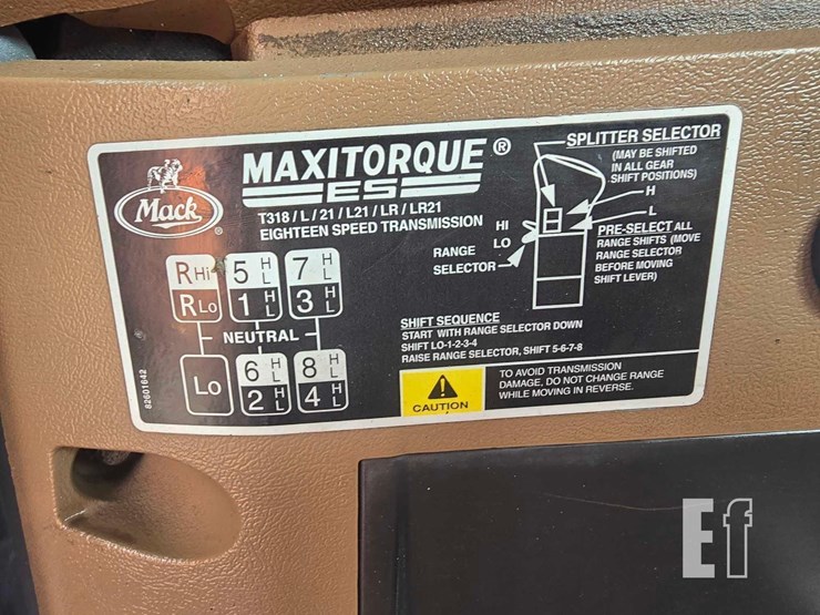 2012-mack-granite-gu813-image-33