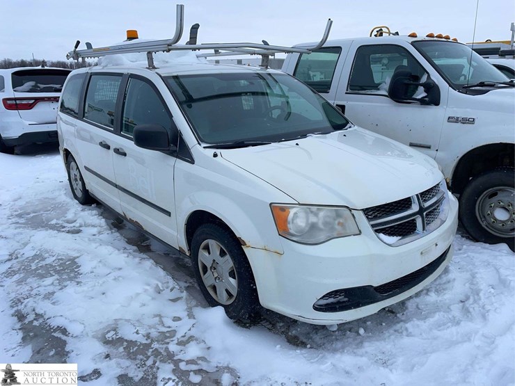 2011-dodge-grand-caravan-image-5