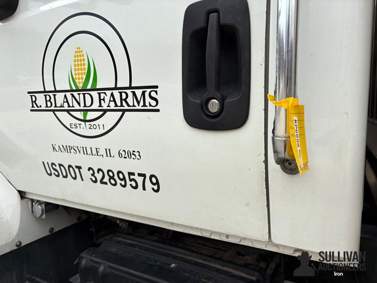 2004-international-7400-image-19