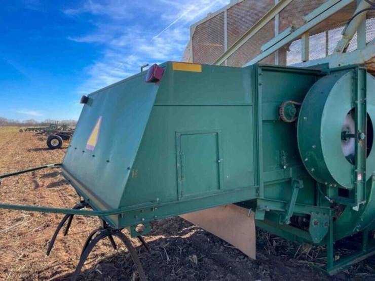 kmc-3360-peanut-harvester-image-17