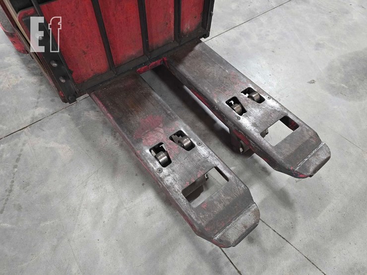 raymond-8400-image-14