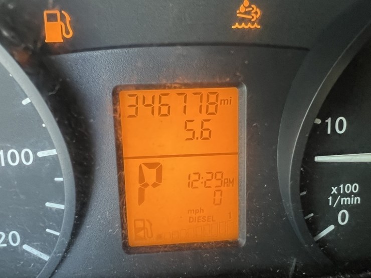 2016-freightliner-sprinter-3500-image-28