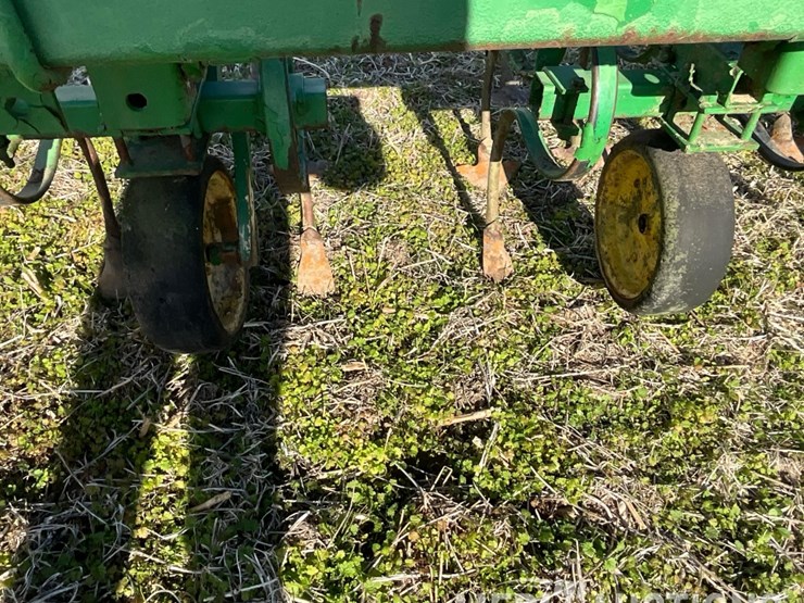 john-deere-8-image-15