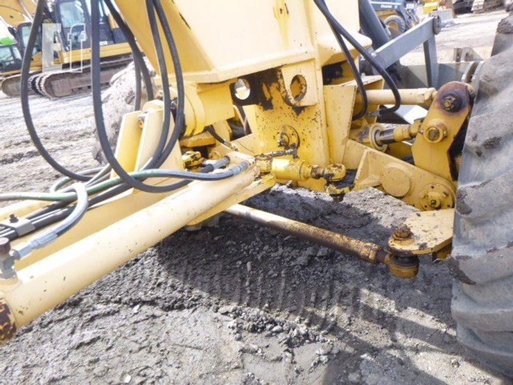 2004-volvo-g86-image-34