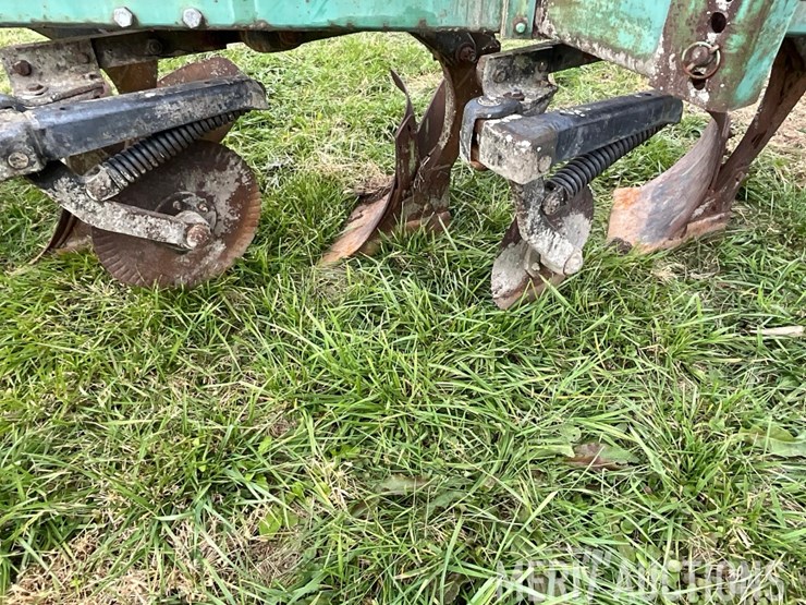 john-deere-2700-image-21