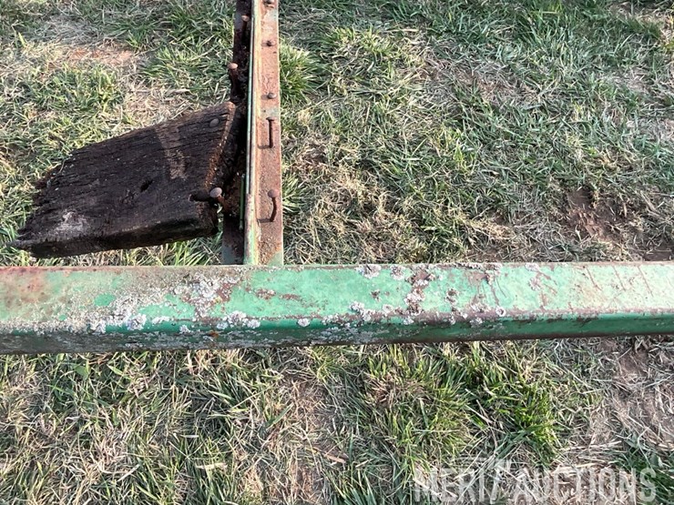 john-deere-implement-trailer-image-34