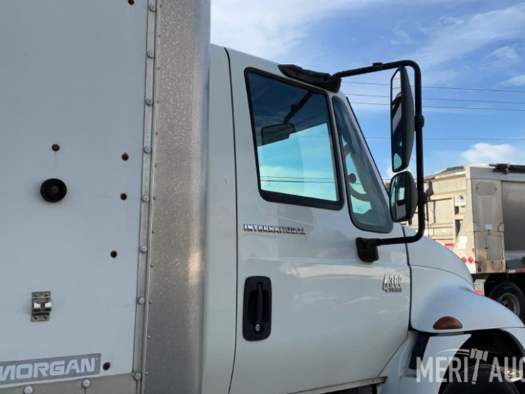 2007-international-durastar-4300-image-40