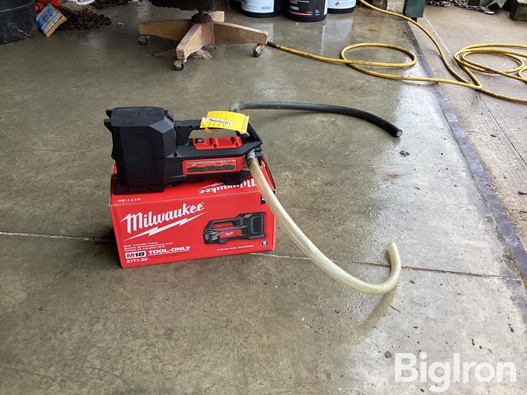 milwaukee-m18-transfer-pump-image-4