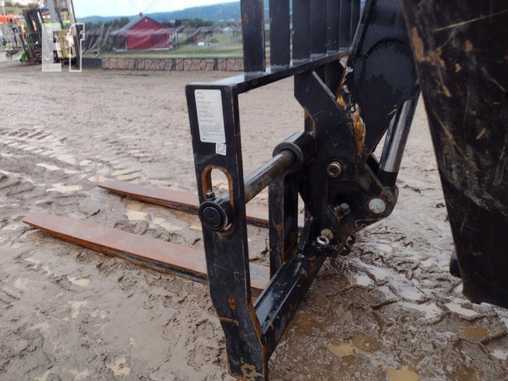 2016-jlg-1255-image-18