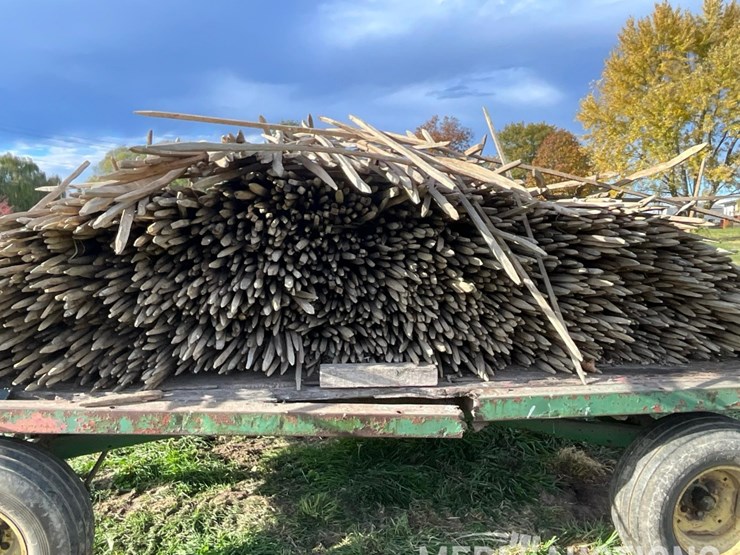 hay-rack-on-john-deere-running-gear-image-16
