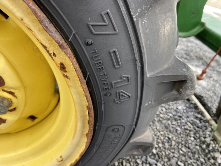 john-deere-3720-image-10