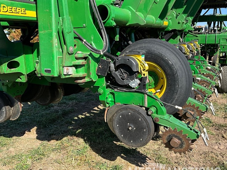 john-deere-1790-image-14