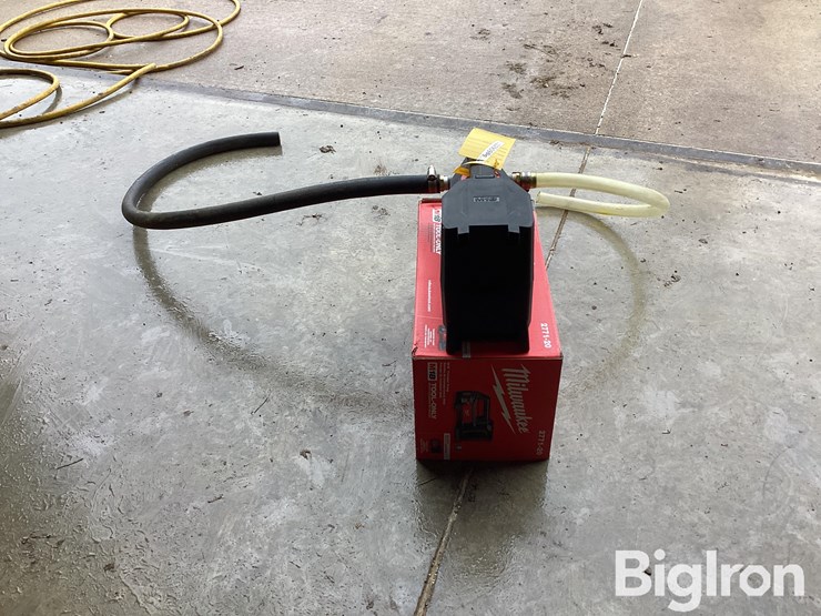 milwaukee-m18-transfer-pump-image-6