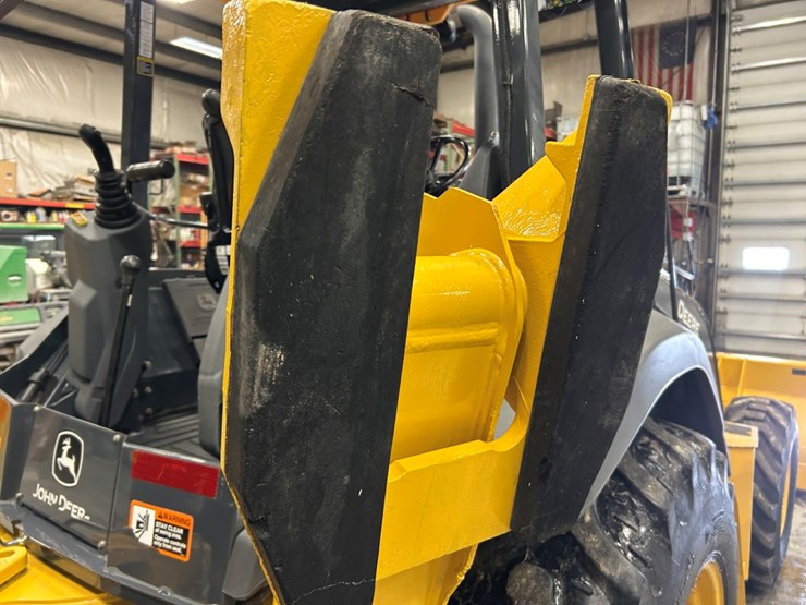 2021-deere-310sl-hl-image-17