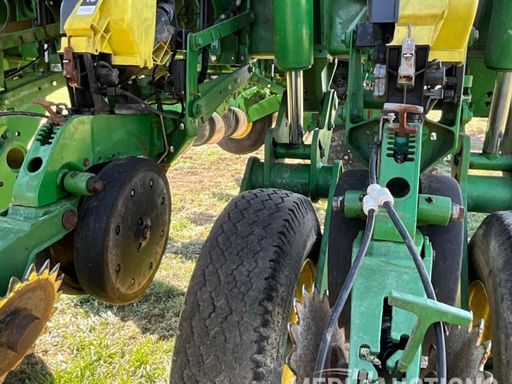 john-deere-1790-image-35