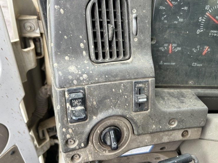 2002-sterling-l7500-image-33