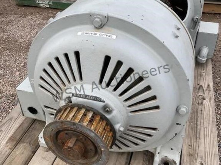 (2)-fairbanks-15kw-belt-drive-generators-image-5