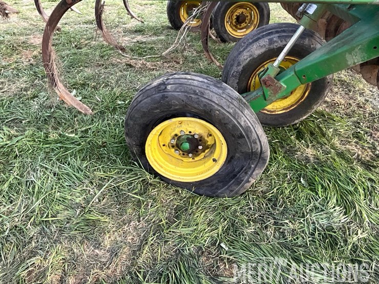 john-deere-714-image-32