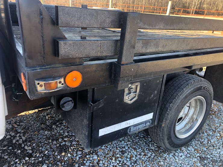 2006-chevrolet-3500-image-19