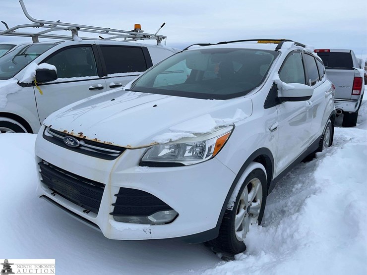 2013-ford-escape-se-image-1