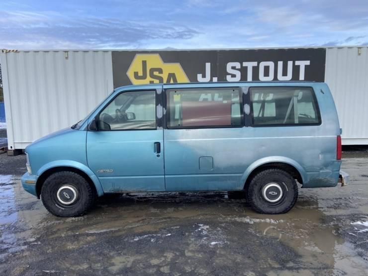 1996-chevrolet-astro-image-2