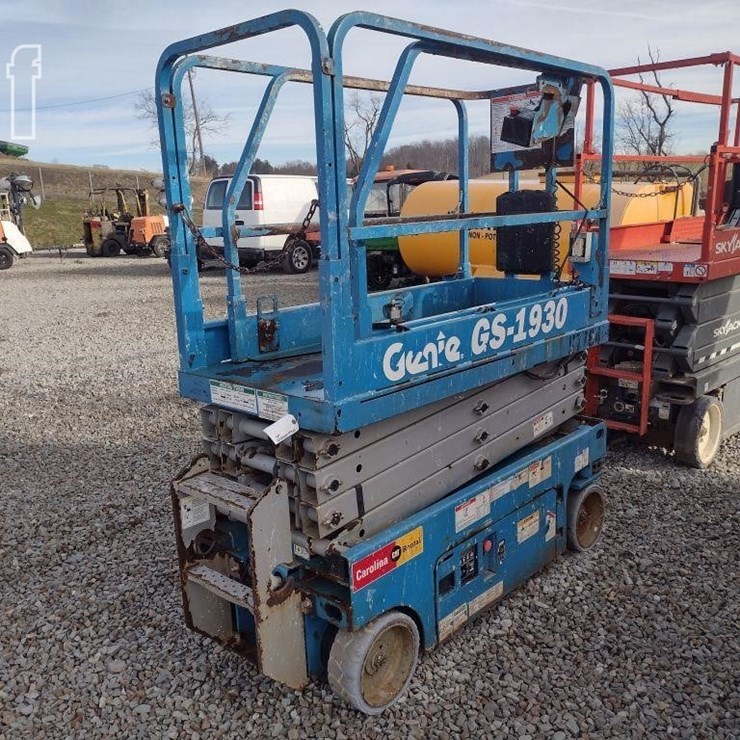 2012 GENIE GS1930