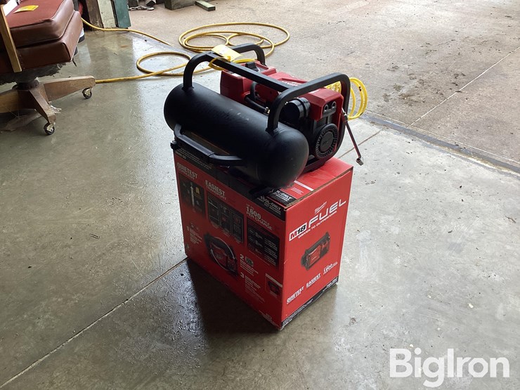 milwaukee-m18-air-compressor-image-5