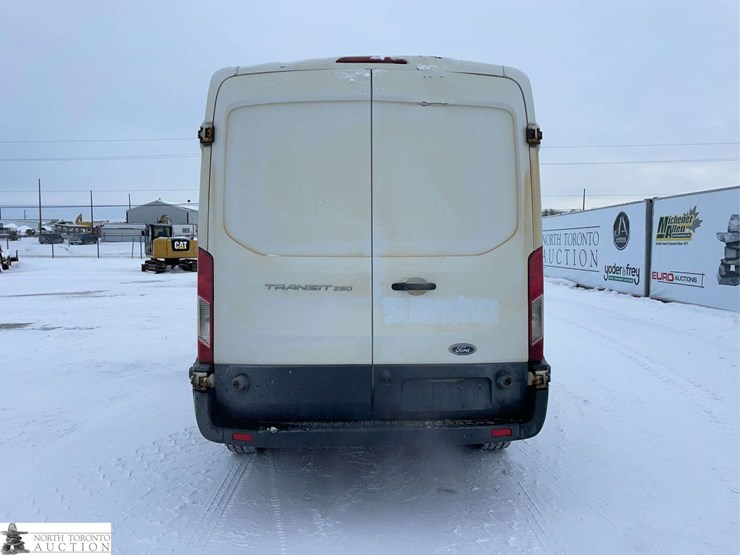 2017-ford-transit-image-4