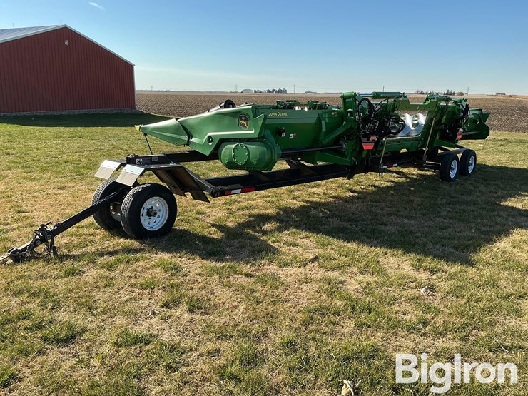 2024-john-deere-c12f-image-7