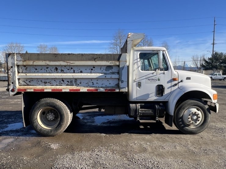 1996-international-4700-image-3