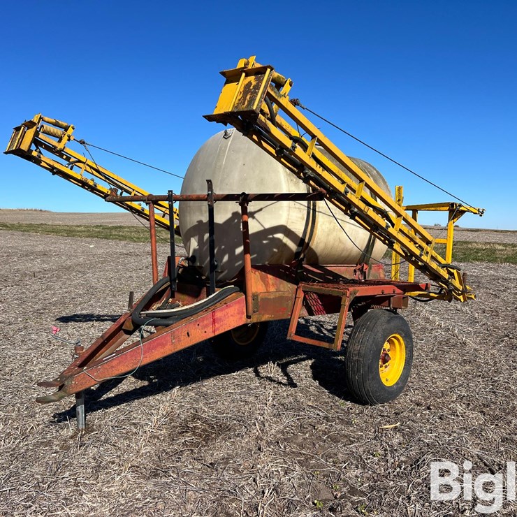 40' Pull-Type Sprayer