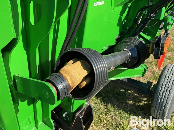 2024-john-deere-c12f-image-16