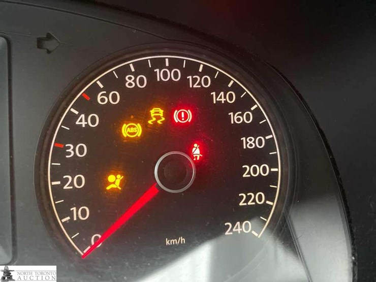 2011-volkswagen-jetta-comfortline-4dr-sedan-image-13