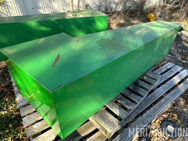 (2)-saddle-stainless-steel-tanks-image-8