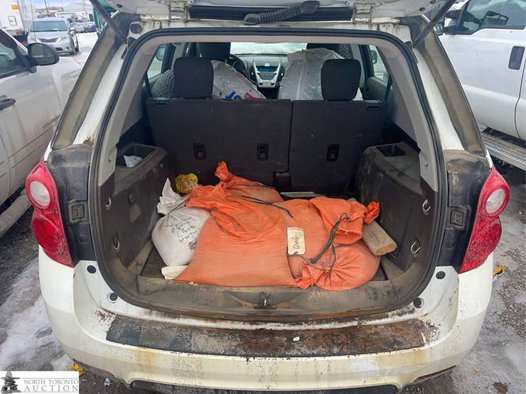 2015-chevrolet-equinox-image-25