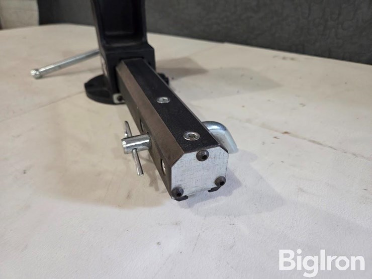 viper-receiver-hitch-vise-image-5