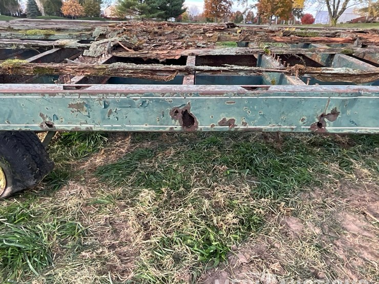 hay-rack-on-john-deere-running-gear-image-17