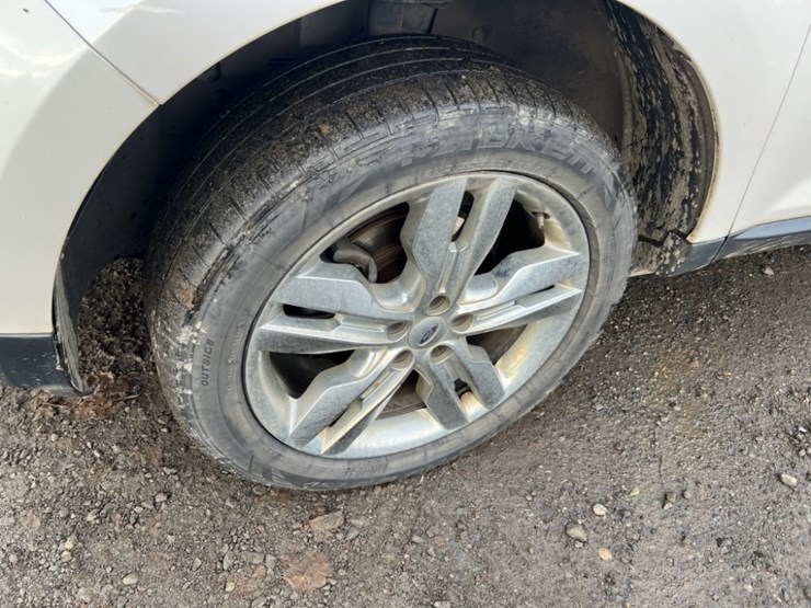 2013-ford-edge-image-9