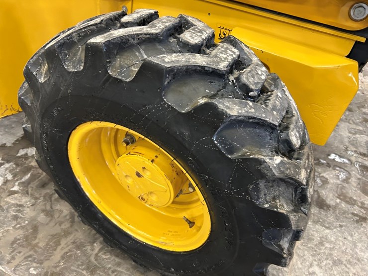 2021-deere-310sl-hl-image-75