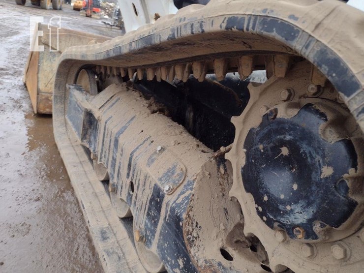 2017-bobcat-t595-image-24