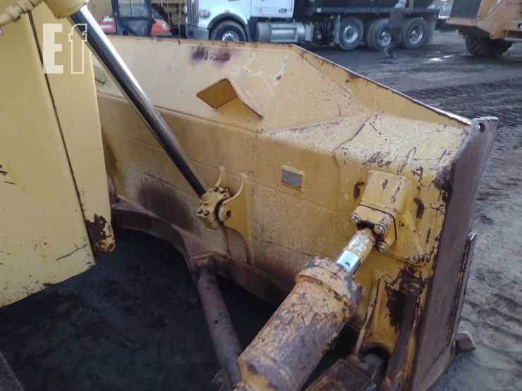 2004-komatsu-d65ex-15-image-17