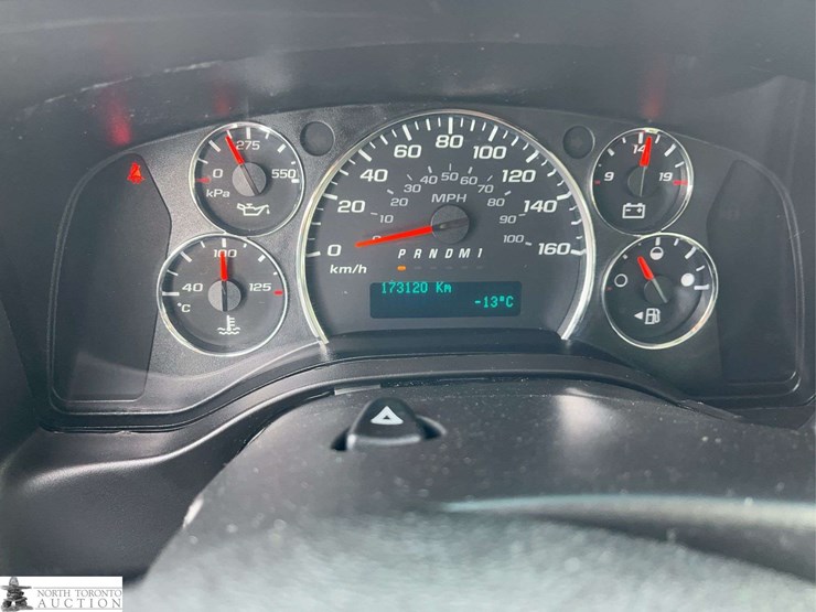 2016-chevrolet-express-g3500-image-16