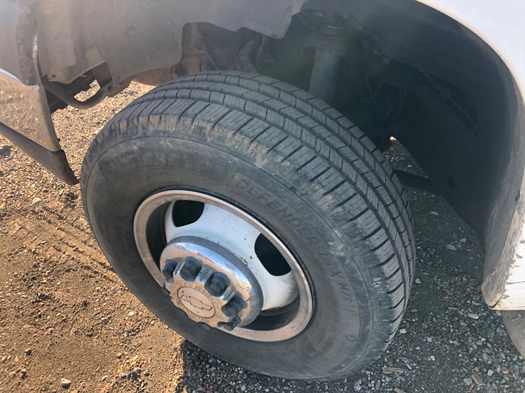 2006-chevrolet-3500-image-11