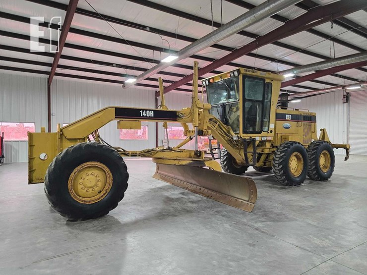 2001-caterpillar-140h-image-1