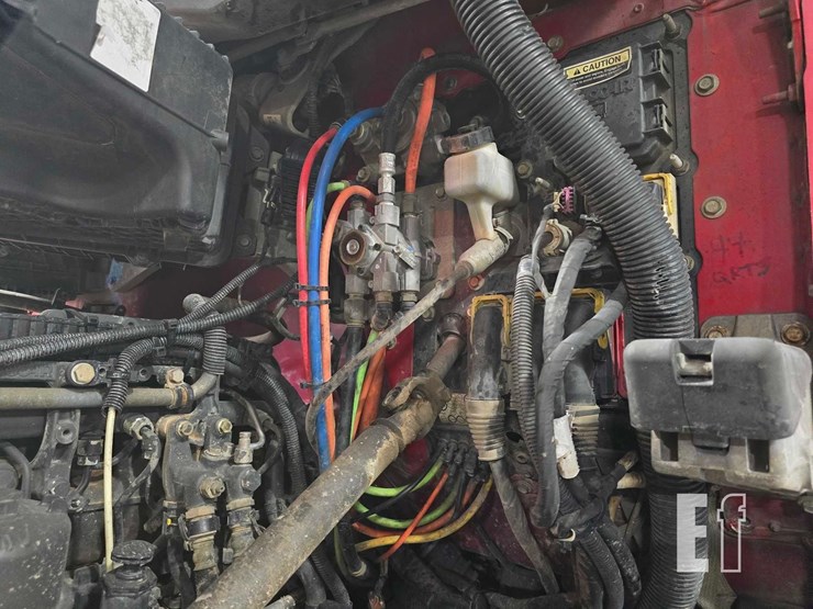 2015-kenworth-t680-image-33