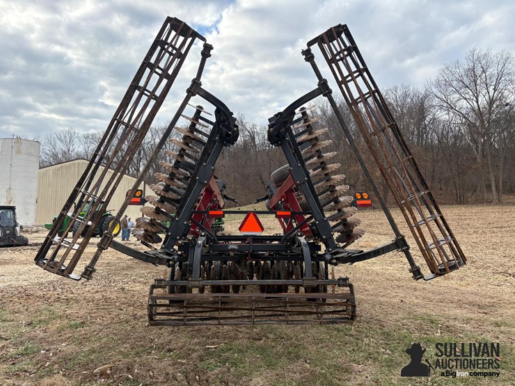 2012-case-ih-330-image-6