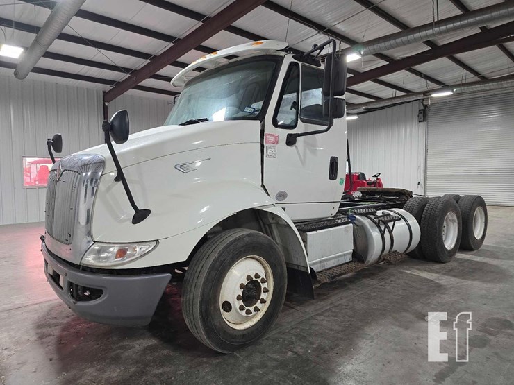 2017-international-transtar-8600-image-3