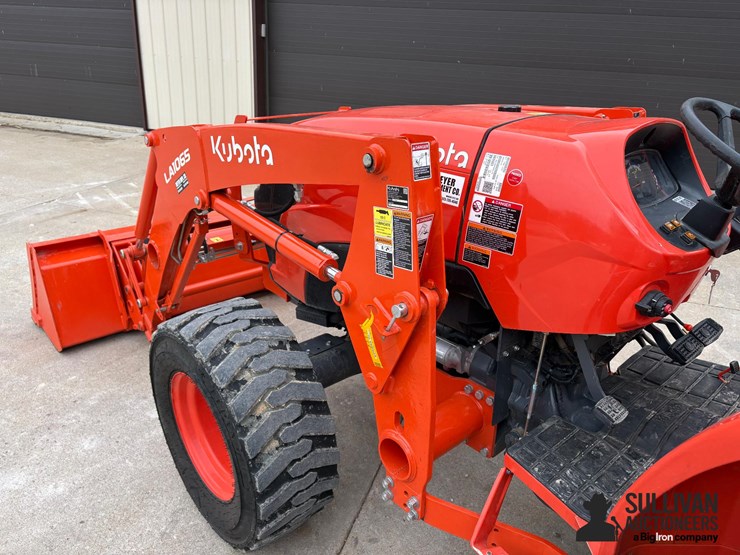 2022-kubota-mx5400dt-image-15