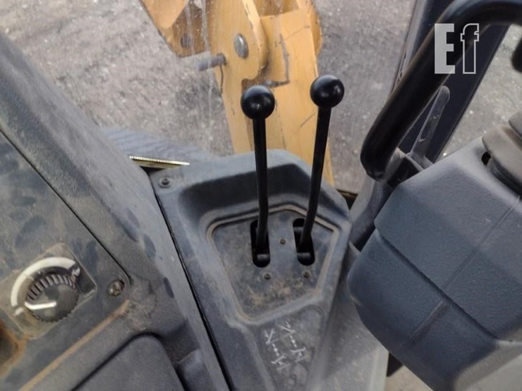 2019-deere-310sl-image-11