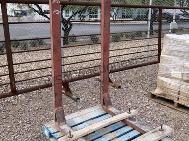 wheel-loader-bucket-forks-image-2